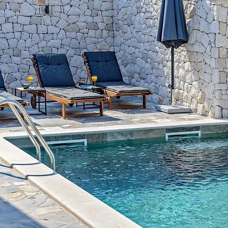 Luxury Dream And Live With Pool By The Villa *