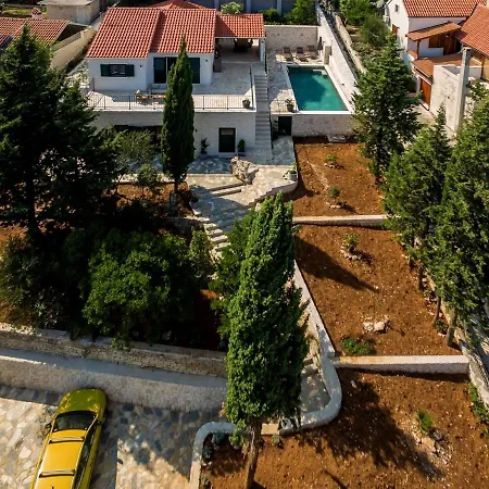 Luxury Dream And Live With Pool By The Villa Splitska
