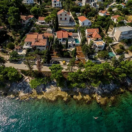 Luxury Dream And Live With Pool By The