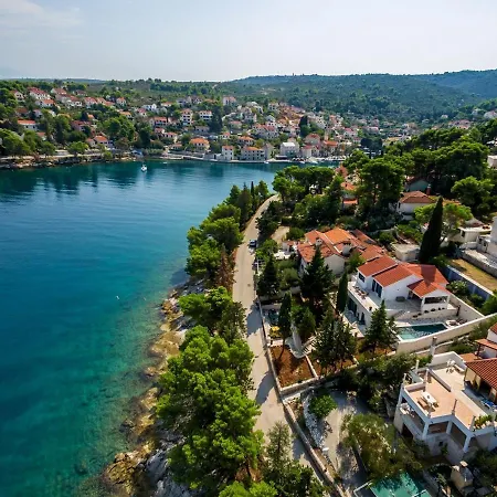 Luxury Dream And Live With Pool By The * Splitska
