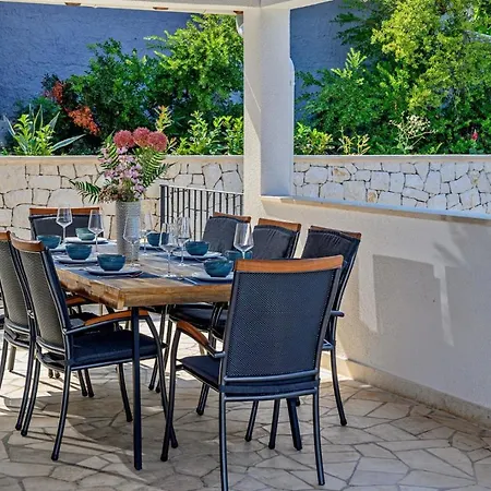 Luxury Dream And Live With Pool By The Splitska