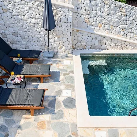 Luxury Dream And Live With Pool By The Villa *
