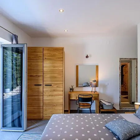Luxury Dream And Live With Pool By The Splitska