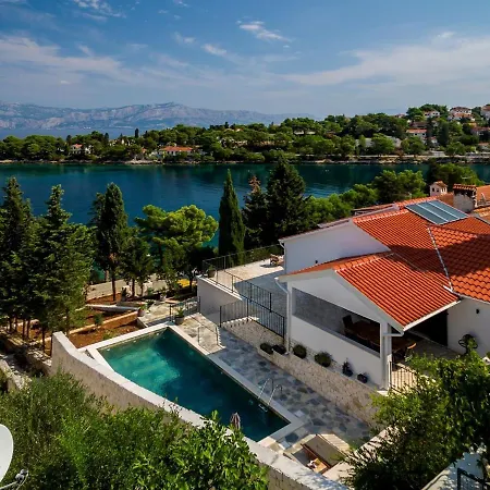 Luxury Dream And Live With Pool By The * Splitska