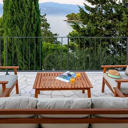 Luxury Dream And Live With Pool By The * Splitska
