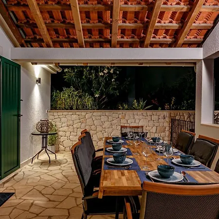 Vila Luxury Dream And Live With Pool By The