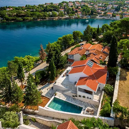 Vila Luxury Dream And Live With Pool By The