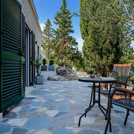 Luxury Dream And Live With Pool By The Splitska