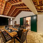 Luxury Dream And Live With Pool By The Splitska
