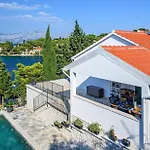 Luxury Dream And Live With Pool By The Βίλα