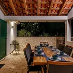 Βίλα Luxury Dream And Live With Pool By The