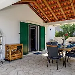 Βίλα Luxury Dream And Live With Pool By The